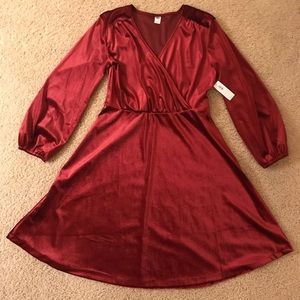 **NEVER BEEN WORN** Velvet Burgundy Dress